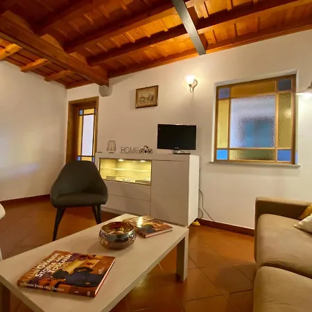 Apartamento Cozy 4th And Top Floor
