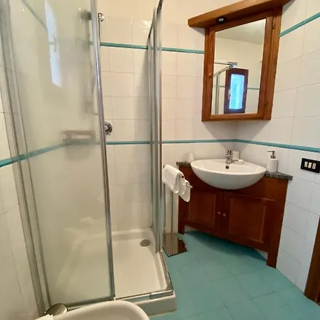 Apartamento Cozy 4th And Top Floor