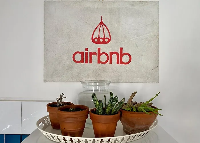 Апартаменты Cozy 4th And Top Floor