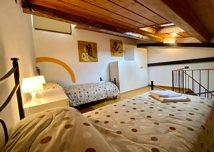 Cozy 4th And Top Floor Апартаменты