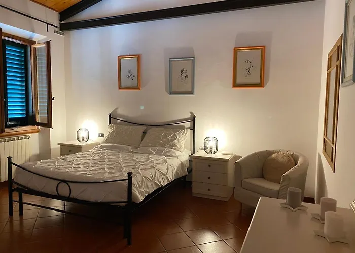 Апартаменты Cozy 4th And Top Floor *